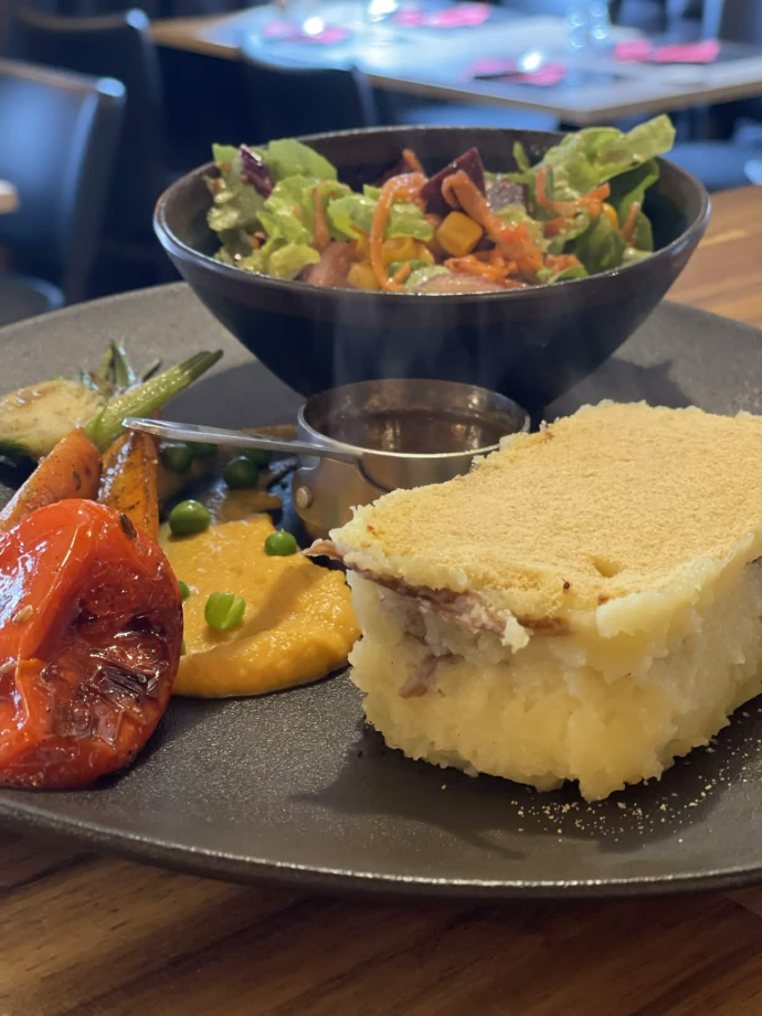 Parmentier de canard et cuisine maison Le Saint-Jacques